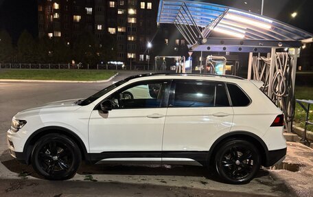 Volkswagen Tiguan II, 2019 год, 2 600 000 рублей, 2 фотография