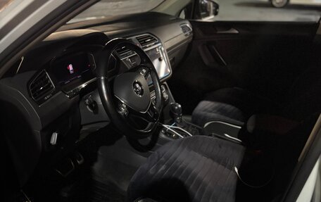 Volkswagen Tiguan II, 2019 год, 2 600 000 рублей, 7 фотография