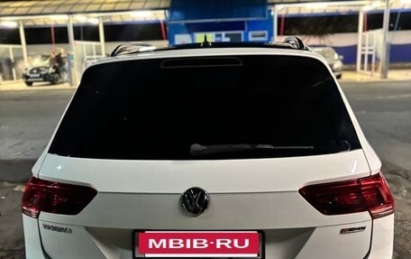 Volkswagen Tiguan II, 2019 год, 2 600 000 рублей, 3 фотография