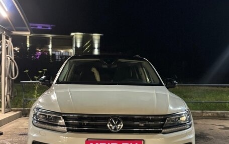 Volkswagen Tiguan II, 2019 год, 2 600 000 рублей, 6 фотография