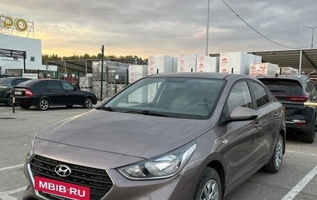 Hyundai Solaris II рестайлинг, 2019 год, 1 400 000 рублей, 6 фотография