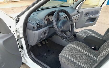 Renault Clio III, 2001 год, 400 000 рублей, 7 фотография