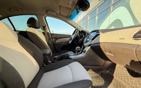 Chevrolet Cruze II, 2011 год, 795 000 рублей, 7 фотография