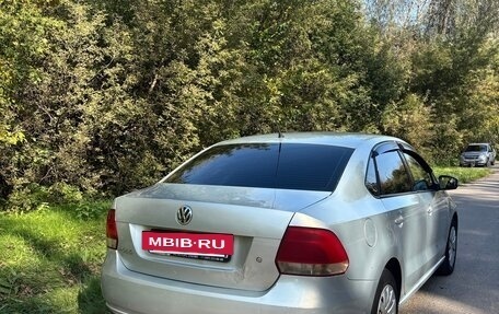 Volkswagen Polo VI (EU Market), 2011 год, 625 000 рублей, 2 фотография