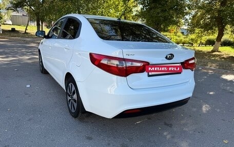 KIA Rio III рестайлинг, 2014 год, 880 000 рублей, 6 фотография