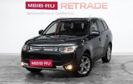 Mitsubishi Outlander III рестайлинг 3, 2014 год, 1 241 000 рублей, 2 фотография