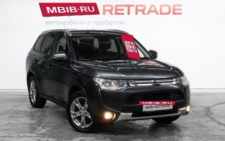 Mitsubishi Outlander III рестайлинг 3, 2014 год, 1 241 000 рублей, 4 фотография