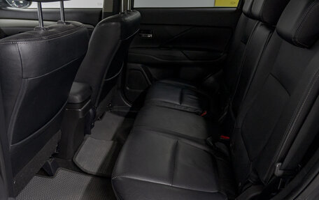 Mitsubishi Outlander III рестайлинг 3, 2014 год, 1 241 000 рублей, 16 фотография