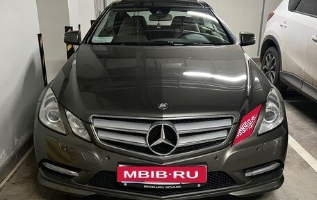 Mercedes-Benz E-Класс, 2012 год, 1 800 000 рублей, 1 фотография