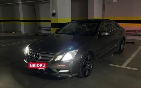 Mercedes-Benz E-Класс, 2012 год, 1 800 000 рублей, 2 фотография