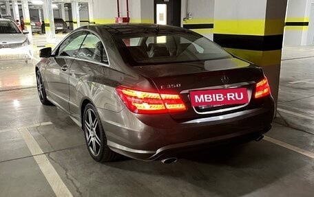 Mercedes-Benz E-Класс, 2012 год, 1 800 000 рублей, 6 фотография