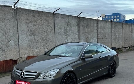 Mercedes-Benz E-Класс, 2012 год, 1 800 000 рублей, 13 фотография