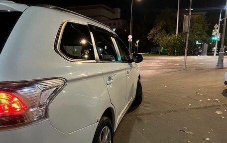 Mitsubishi Outlander III рестайлинг 3, 2013 год, 1 500 000 рублей, 6 фотография
