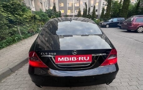Mercedes-Benz CLS, 2004 год, 1 350 000 рублей, 3 фотография