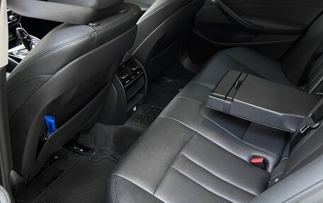 BMW 5 серия, 2019 год, 2 390 000 рублей, 10 фотография