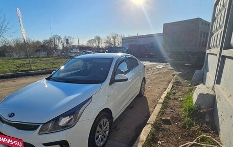 KIA Rio IV, 2017 год, 1 100 000 рублей, 5 фотография