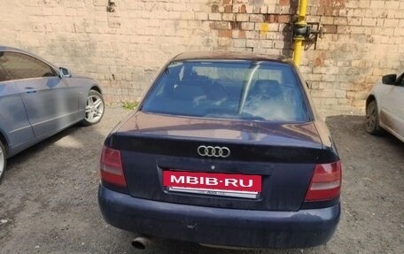 Audi A4, 2000 год, 240 000 рублей, 3 фотография