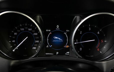 Jaguar F-Pace, 2018 год, 2 950 000 рублей, 15 фотография