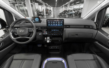Hyundai Staria, 2024 год, 6 950 000 рублей, 8 фотография