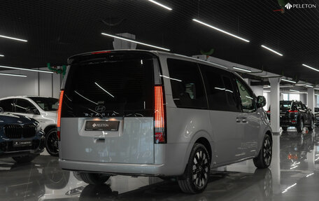 Hyundai Staria, 2024 год, 6 950 000 рублей, 4 фотография