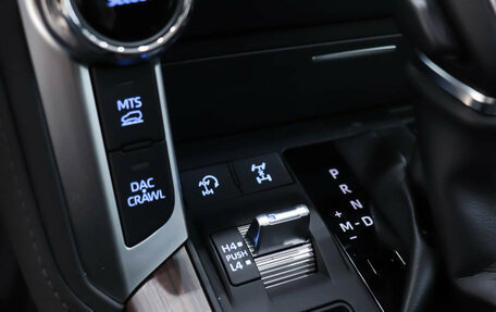 Toyota Land Cruiser, 2024 год, 14 990 000 рублей, 14 фотография