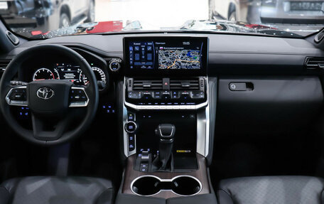 Toyota Land Cruiser, 2024 год, 14 990 000 рублей, 18 фотография