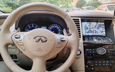 Infiniti FX II, 2013 год, 1 600 000 рублей, 6 фотография