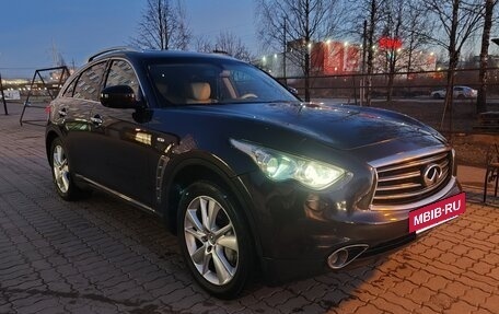 Infiniti FX II, 2013 год, 1 600 000 рублей, 11 фотография