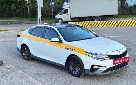 KIA Optima IV, 2018 год, 975 000 рублей, 4 фотография