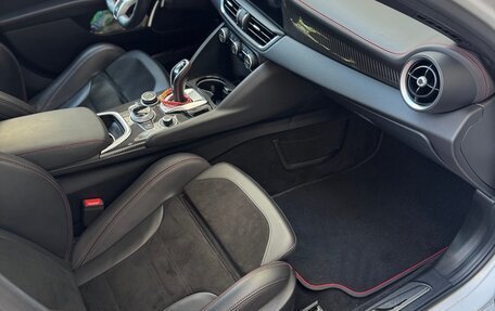 Alfa Romeo Giulia II, 2020 год, 5 990 000 рублей, 16 фотография