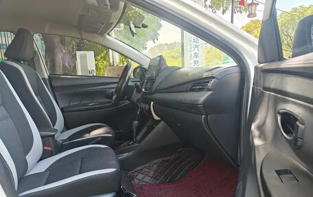 Toyota Yaris XP150 рестайлинг, 2022 год, 1 240 000 рублей, 11 фотография