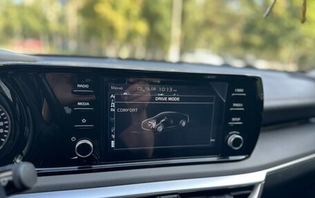 KIA K5, 2021 год, 2 390 000 рублей, 28 фотография