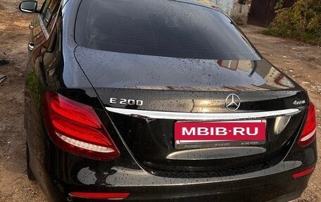 Mercedes-Benz E-Класс, 2018 год, 2 950 000 рублей, 3 фотография