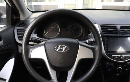 Hyundai Solaris II рестайлинг, 2013 год, 673 000 рублей, 14 фотография