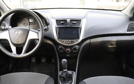 Hyundai Solaris II рестайлинг, 2013 год, 673 000 рублей, 12 фотография