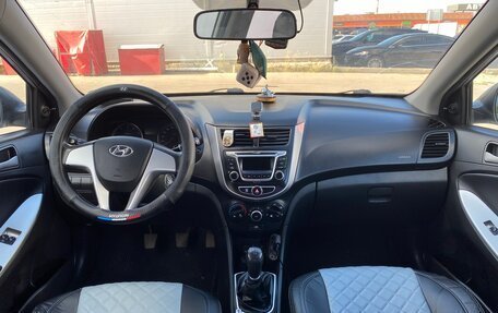Hyundai Solaris II рестайлинг, 2013 год, 650 000 рублей, 5 фотография
