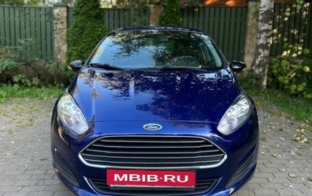 Ford Fiesta, 2016 год, 910 000 рублей, 2 фотография