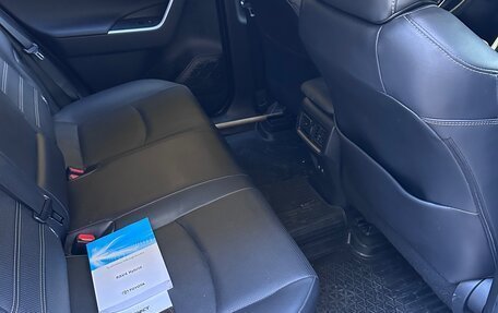 Toyota RAV4, 2021 год, 3 200 000 рублей, 5 фотография