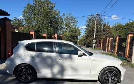 BMW 1 серия, 2011 год, 1 050 000 рублей, 3 фотография