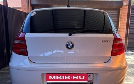 BMW 1 серия, 2011 год, 1 050 000 рублей, 2 фотография