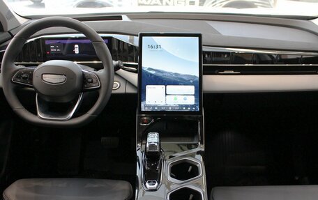 Geely Atlas, 2024 год, 4 118 000 рублей, 10 фотография