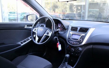 Hyundai Solaris II рестайлинг, 2013 год, 885 000 рублей, 9 фотография