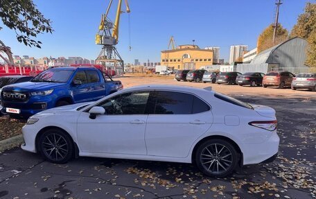 Toyota Camry, 2021 год, 3 150 000 рублей, 2 фотография