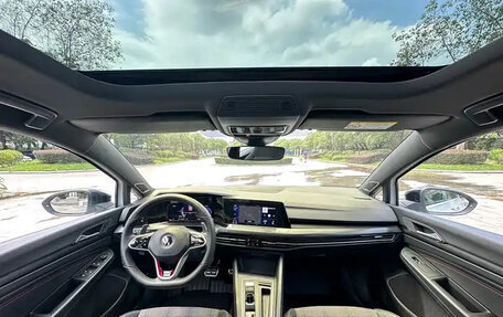 Volkswagen Golf GTI, 2022 год, 2 650 222 рублей, 14 фотография