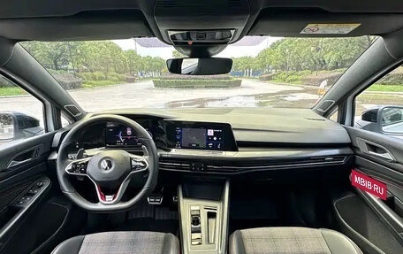 Volkswagen Golf GTI, 2022 год, 2 650 222 рублей, 13 фотография