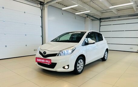 Toyota Vitz, 2014 год, 859 000 рублей, 2 фотография