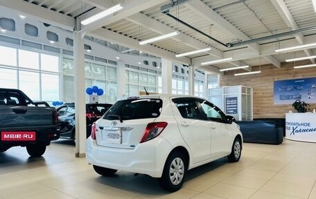 Toyota Vitz, 2014 год, 859 000 рублей, 6 фотография