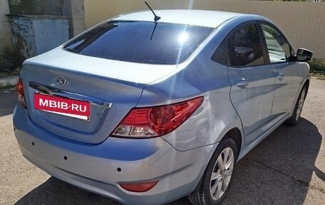 Hyundai Solaris II рестайлинг, 2012 год, 820 000 рублей, 4 фотография