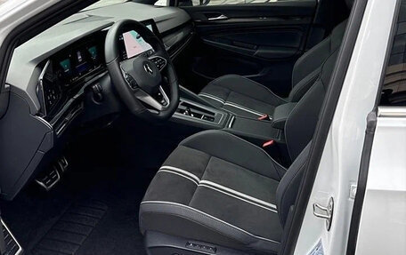 Volkswagen Golf VIII, 2022 год, 1 390 500 рублей, 7 фотография