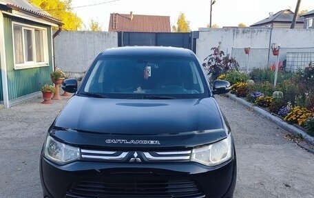 Mitsubishi Outlander III рестайлинг 3, 2013 год, 1 600 000 рублей, 1 фотография